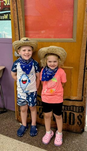 ea279689-dce4-438d-b64d-c85452c4b0e8